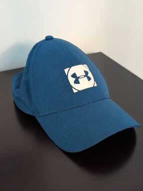Under Armour Blue Logo Golf Baseball Cap Size M/L